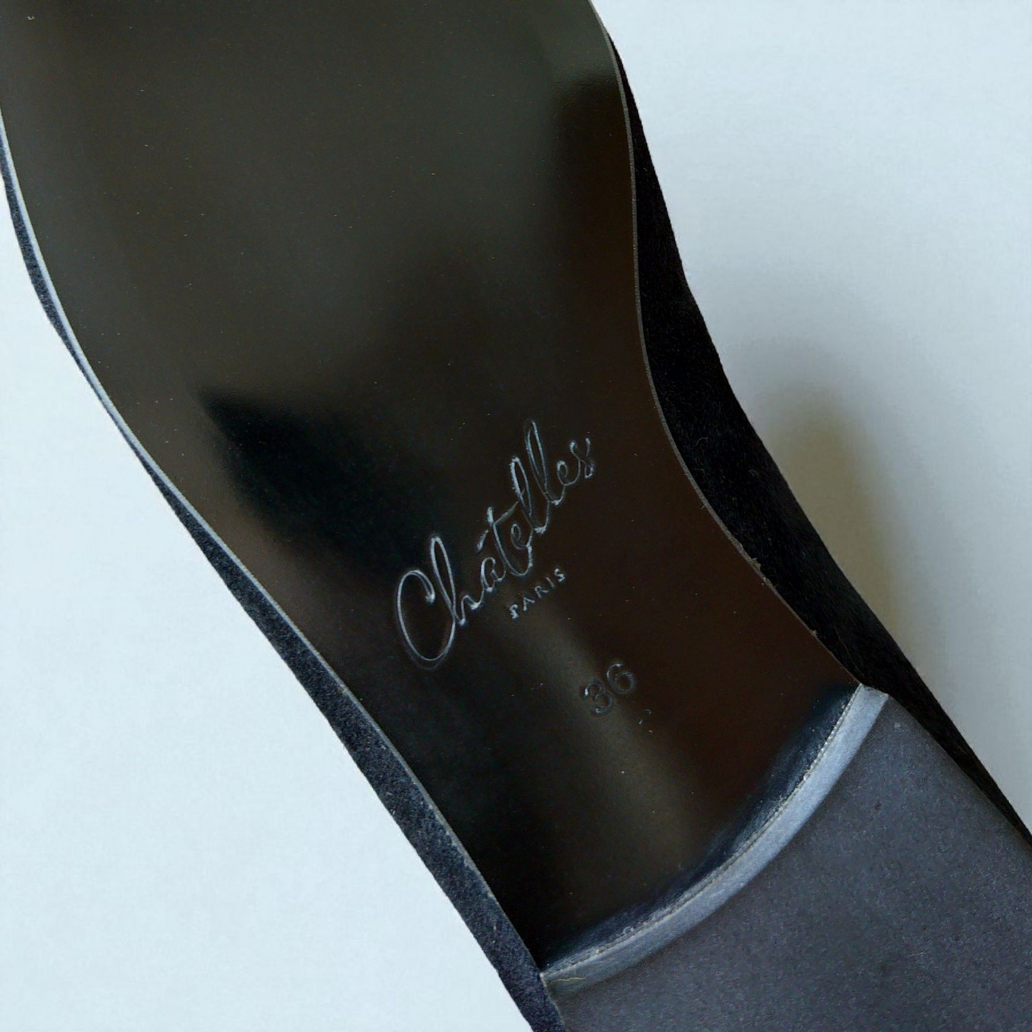 Beagle-Embroidered Pumps – Chatelles [Archive]